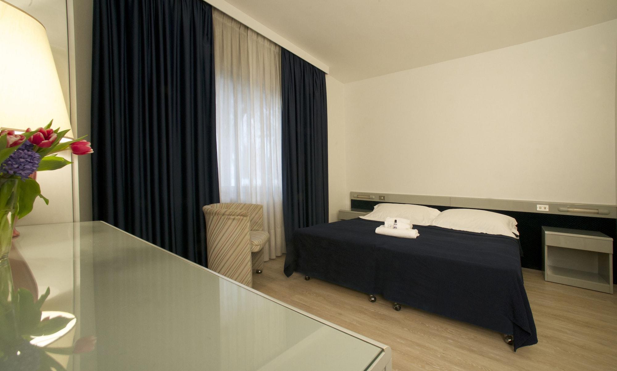 Club Hotel Mestre Luaran gambar