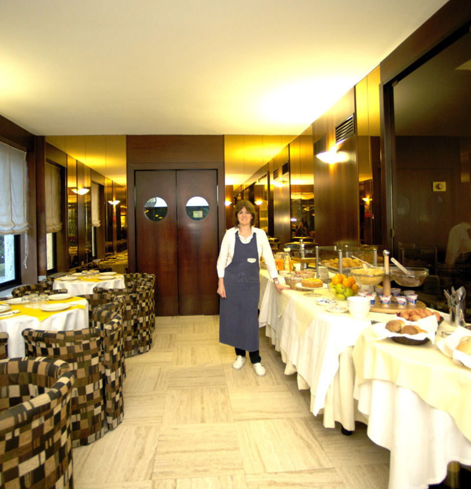 Club Hotel Mestre Luaran gambar