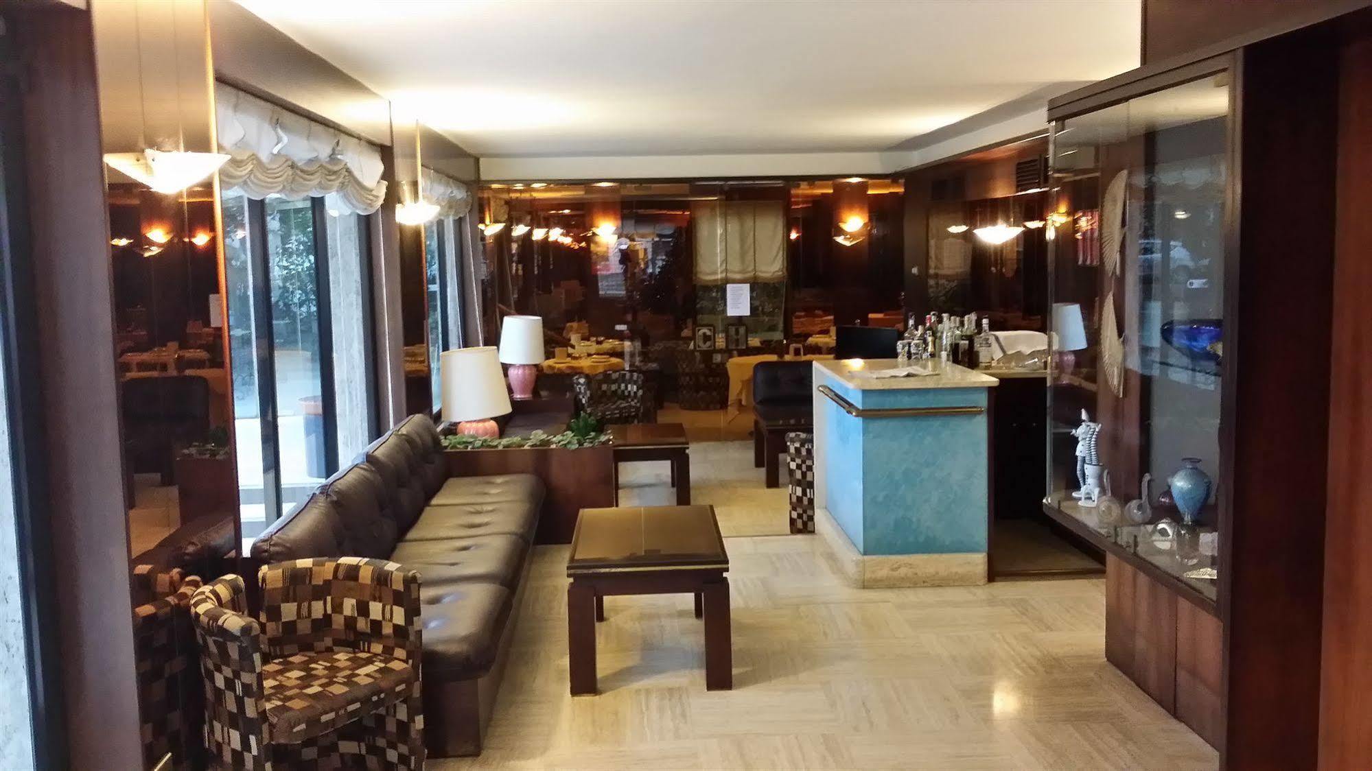 Club Hotel Mestre Luaran gambar