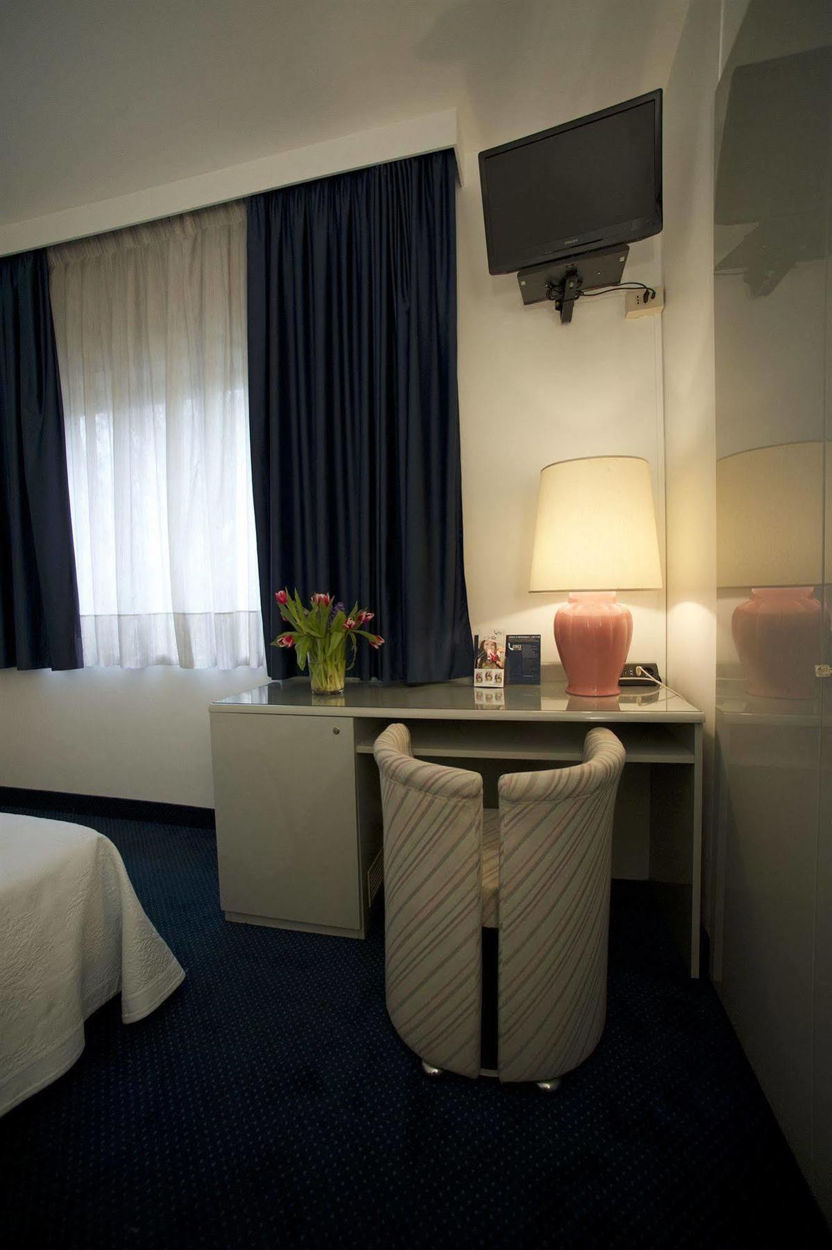 Club Hotel Mestre Luaran gambar