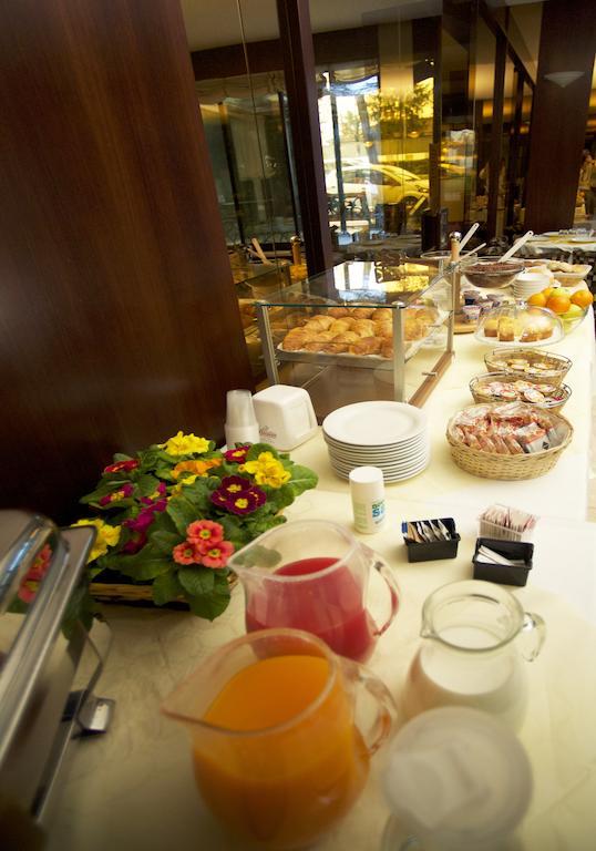 Club Hotel Mestre Luaran gambar